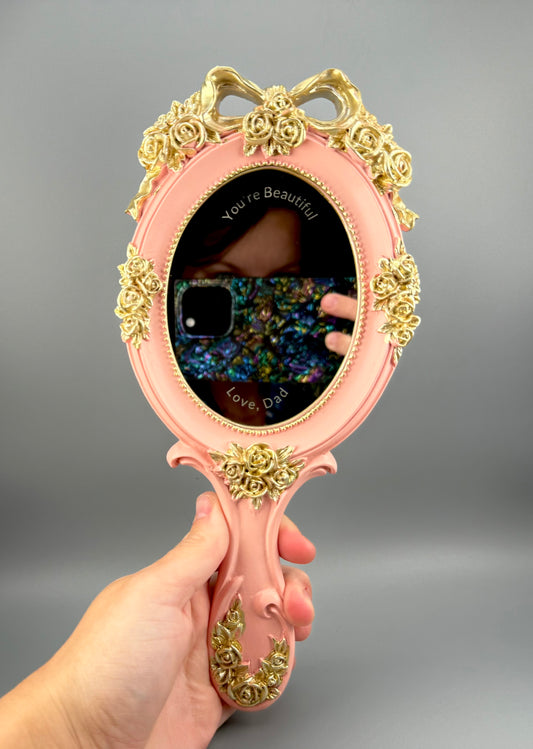 QueenGlow Mirror – Personalized Royal Edition