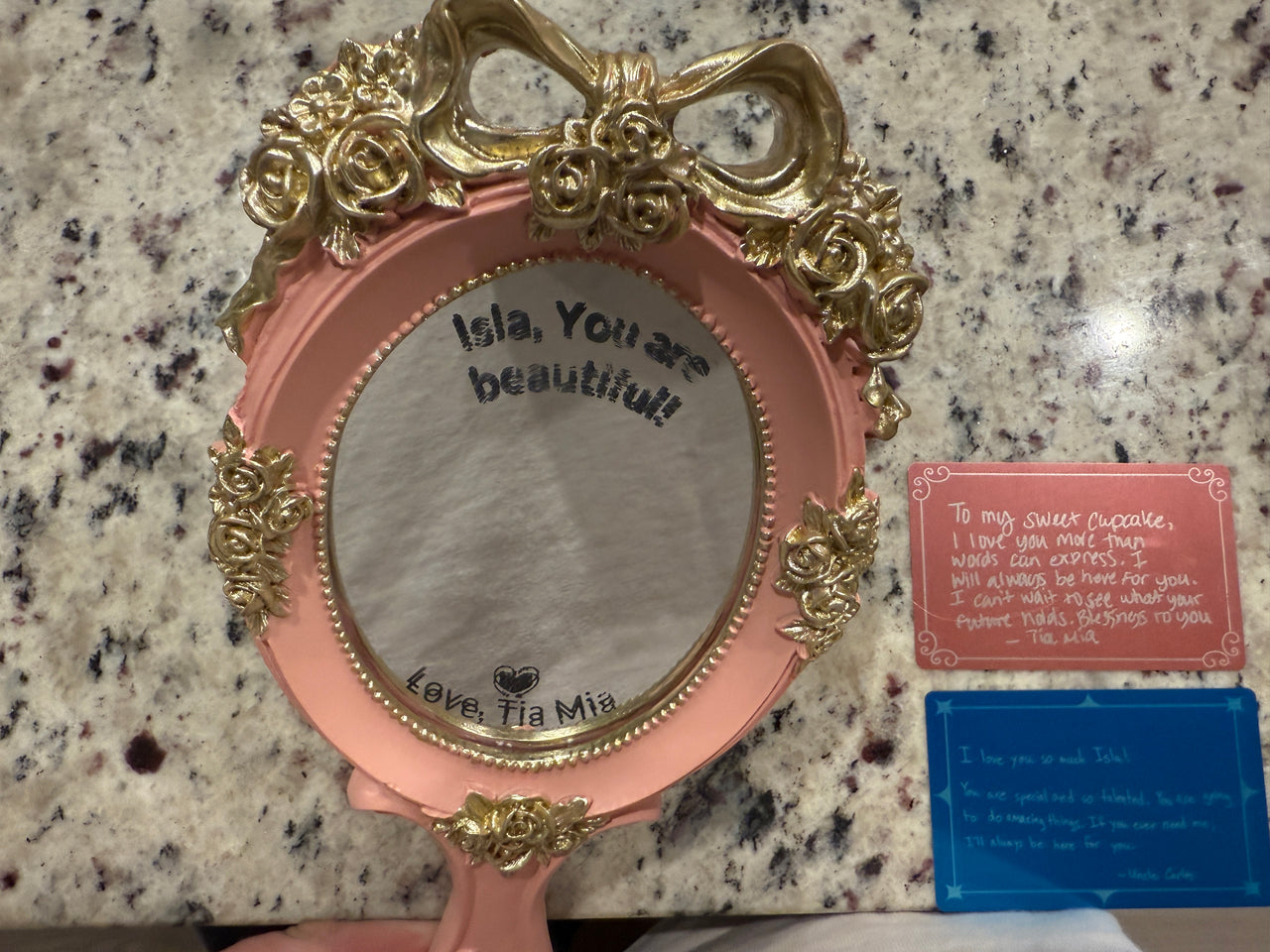 QueenGlow Mirror – Personalized Royal Edition